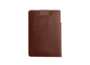 DAVEK CARDSLEEVE with pull tab for easy card access - BROWN